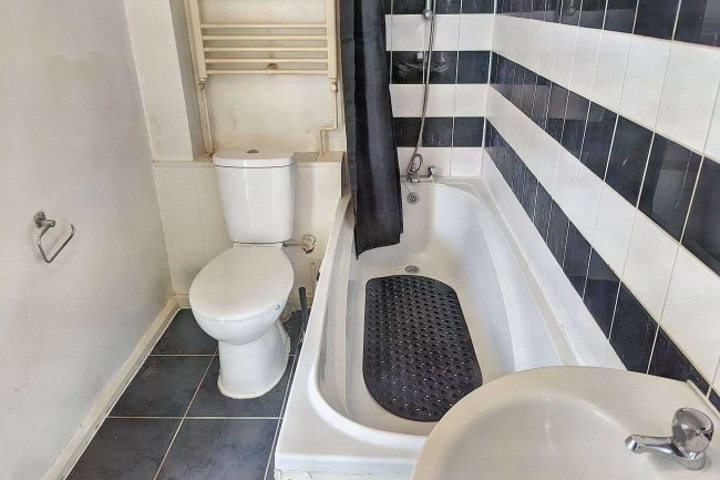 378 Bensham Lane, Thornton Heath, Croydon, CR7 7EQ 4