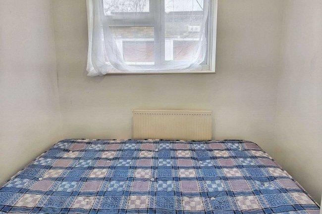 378 Bensham Lane, Thornton Heath, Croydon, CR7 7EQ 4