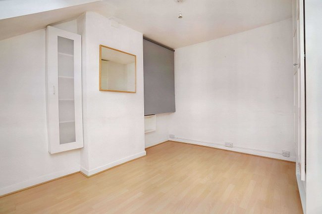 304 Hucknall Road, Nottingham, Nottinghamshire, NG5 1FG 8