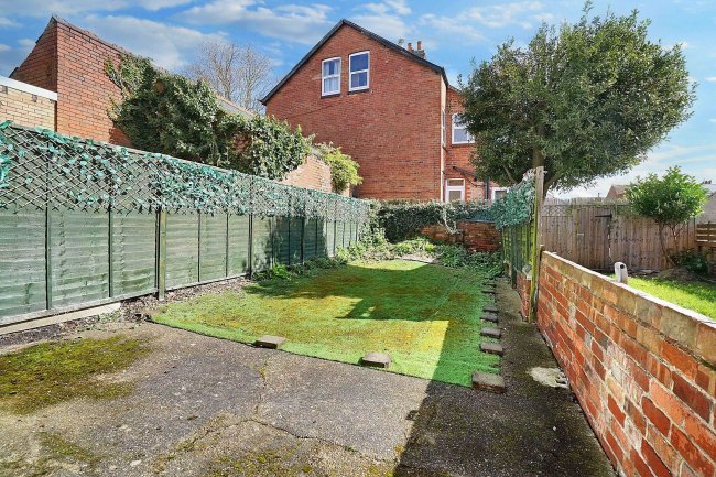 304 Hucknall Road, Nottingham, Nottinghamshire, NG5 1FG 8