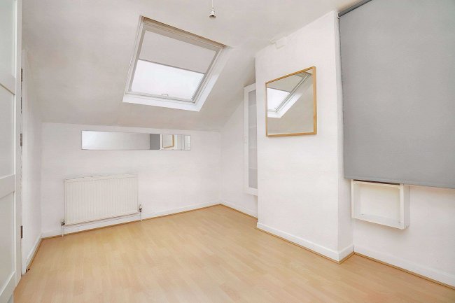 304 Hucknall Road, Nottingham, Nottinghamshire, NG5 1FG 8