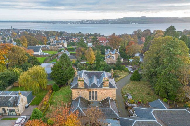 42 Victoria Road, Broughty Ferry, Dundee, Angus DD5 1BJ 5