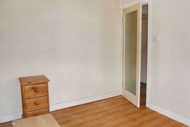 32 Lucerne Road, Thornton Heath, CR7 7BA 2