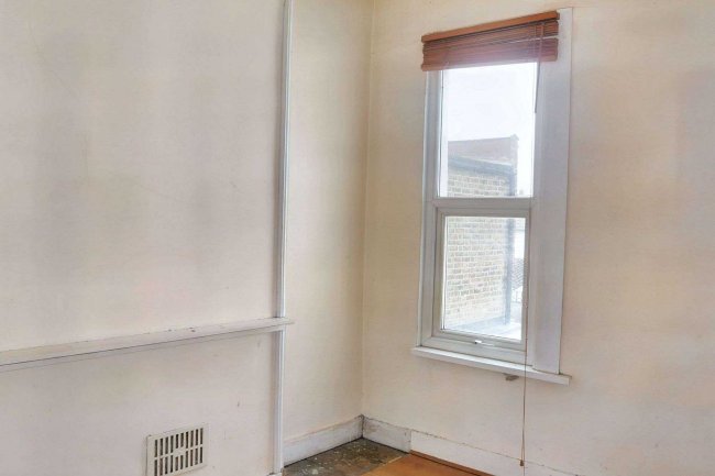 32 Lucerne Road, Thornton Heath, CR7 7BA 2