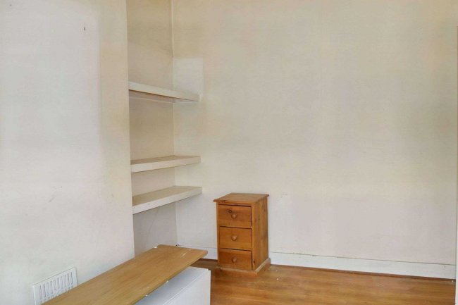 32 Lucerne Road, Thornton Heath, CR7 7BA 2