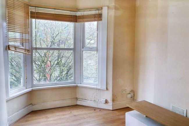 32 Lucerne Road, Thornton Heath, CR7 7BA 2