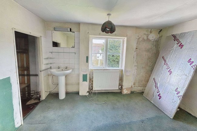 21 Long Acre, Bingham, Nottinghamshire, NG13 8AF 5