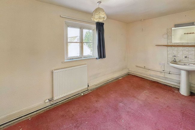 21 Long Acre, Bingham, Nottinghamshire, NG13 8AF 5