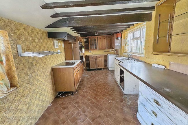 21 Long Acre, Bingham, Nottinghamshire, NG13 8AF 5