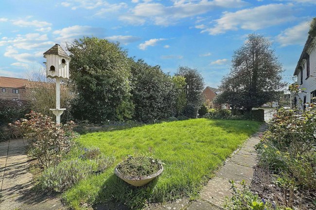 21 Long Acre, Bingham, Nottinghamshire, NG13 8AF 5