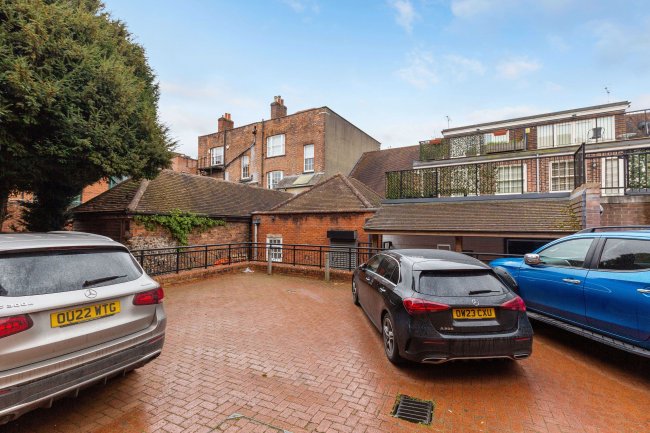43a Bell Street, Henley-On-Thames RG9 2BA 2
