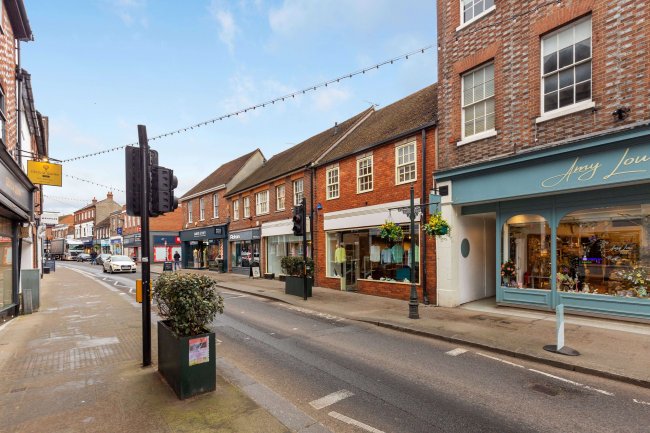 43a Bell Street, Henley-On-Thames RG9 2BA 2