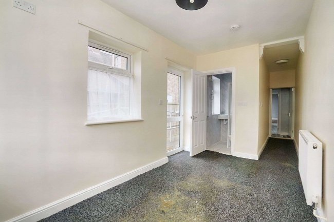 43 Camp Hill Road, Nuneaton, Warwickshire, CV10 0JP 9