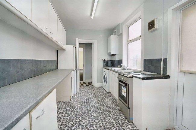 43 Camp Hill Road, Nuneaton, Warwickshire, CV10 0JP 9