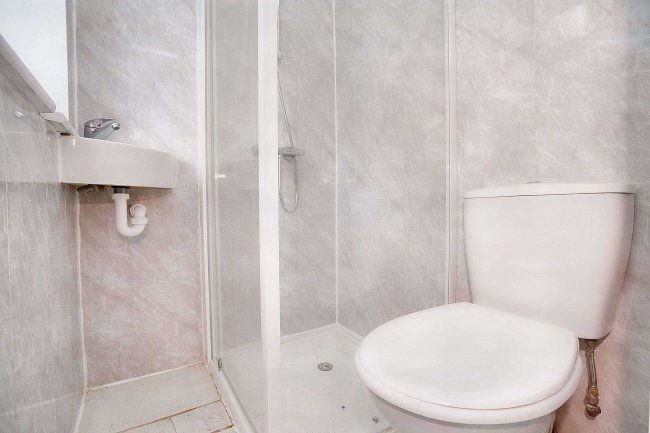 43 Camp Hill Road, Nuneaton, Warwickshire, CV10 0JP 9