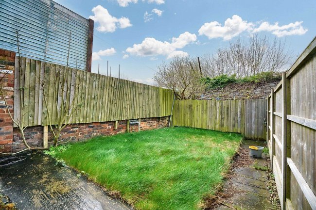 43 Camp Hill Road, Nuneaton, Warwickshire, CV10 0JP 9