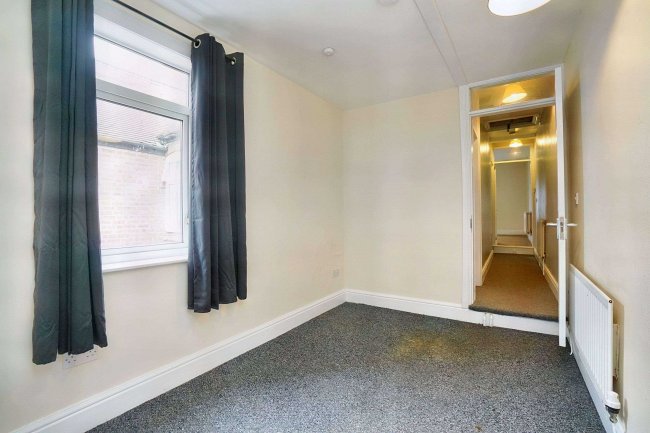 43 Camp Hill Road, Nuneaton, Warwickshire, CV10 0JP 9