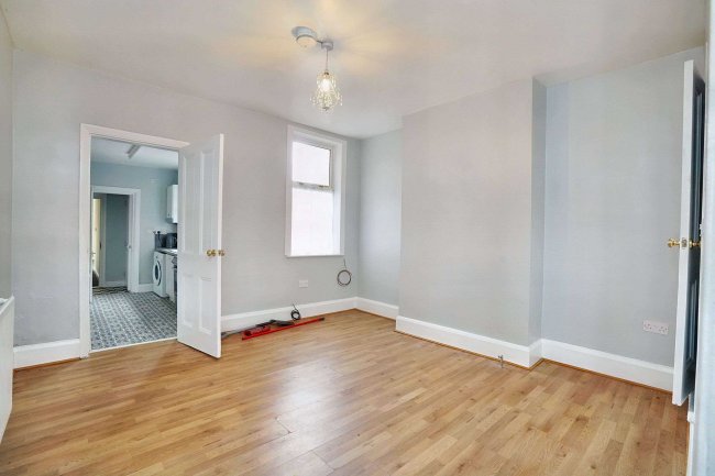 43 Camp Hill Road, Nuneaton, Warwickshire, CV10 0JP 9