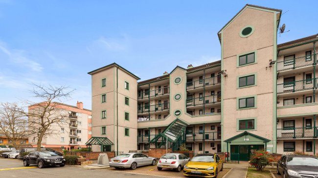 Flat 17 Landin House, Thomas Road, Poplar, London, E14 7AN 1