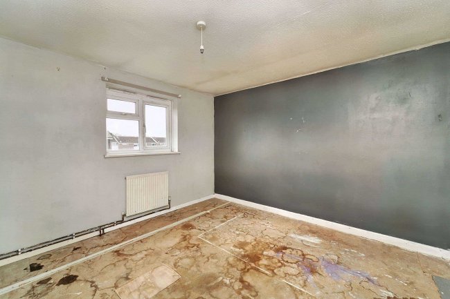 29 Brampton Gardens, Eynesbury, St Neots, Cambridgeshire, PE19 2DU 6