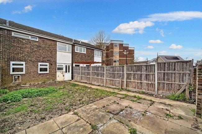 29 Brampton Gardens, Eynesbury, St Neots, Cambridgeshire, PE19 2DU 6