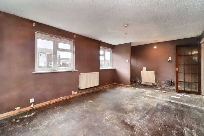 29 Brampton Gardens, Eynesbury, St Neots, Cambridgeshire, PE19 2DU 6