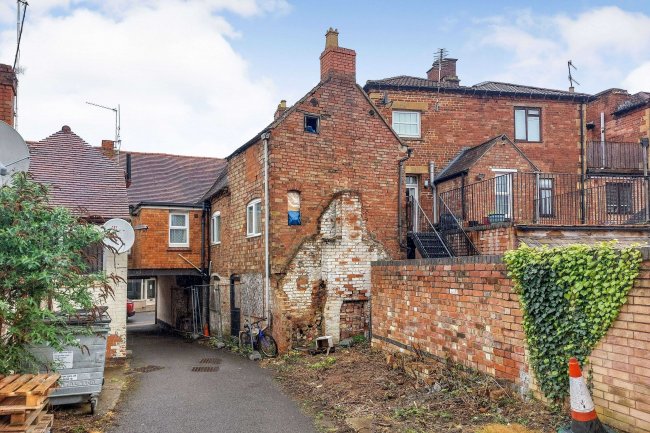 56 Port Street, Evesham, WR11 1AP 5