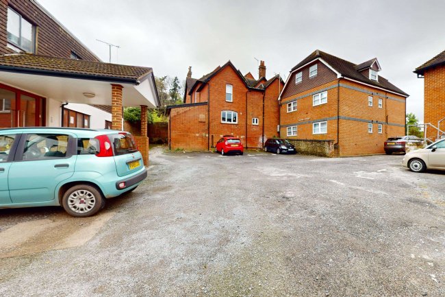 79/81 High Street, Godalming, GU7 1AW 8