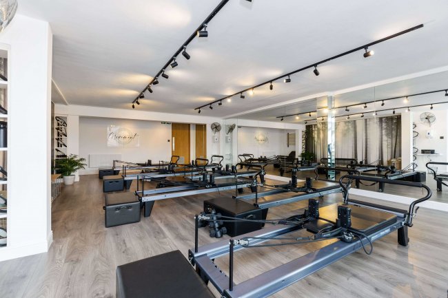 79/81 High Street, Godalming, GU7 1AW 8