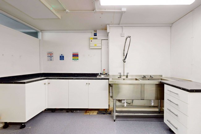 79/81 High Street, Godalming, GU7 1AW 8