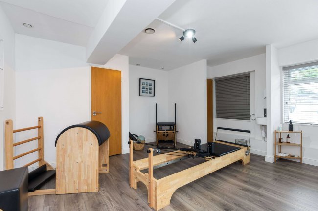 79/81 High Street, Godalming, GU7 1AW 8