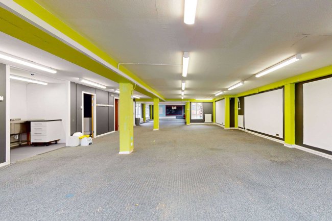 79/81 High Street, Godalming, GU7 1AW 8