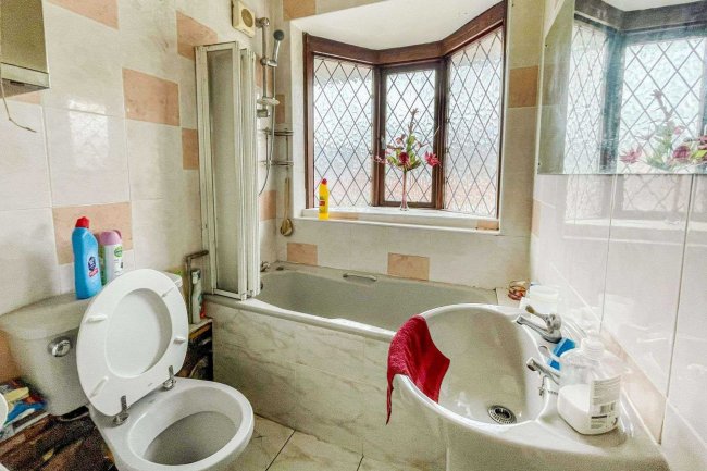 249 Worlds End Lane, Quinton, Birmingham, B32 2RX 3