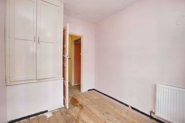 92 Beauvale Drive, Ilkeston, Derbyshire, DE7 8SJ 9