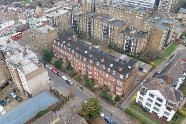 Endsleigh Mansions, Leigham Avenue, Streatham, London, SW16 2DP 4