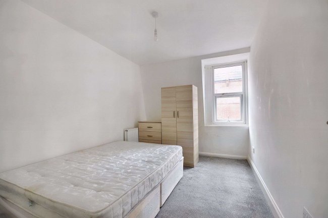 7 Fordham Street, Aldgate, London, E1 1HS 6