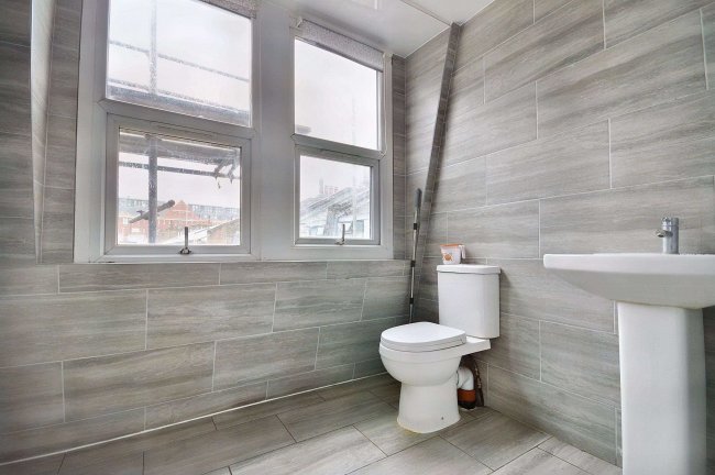 7 Fordham Street, Aldgate, London, E1 1HS 6