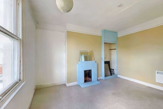 11 Queens Terrace, Exeter, EX4 4HR 10