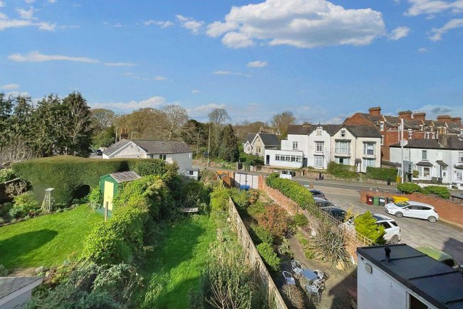 11 Queens Terrace, Exeter, EX4 4HR 10