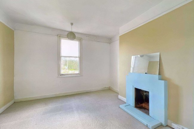 11 Queens Terrace, Exeter, EX4 4HR 10