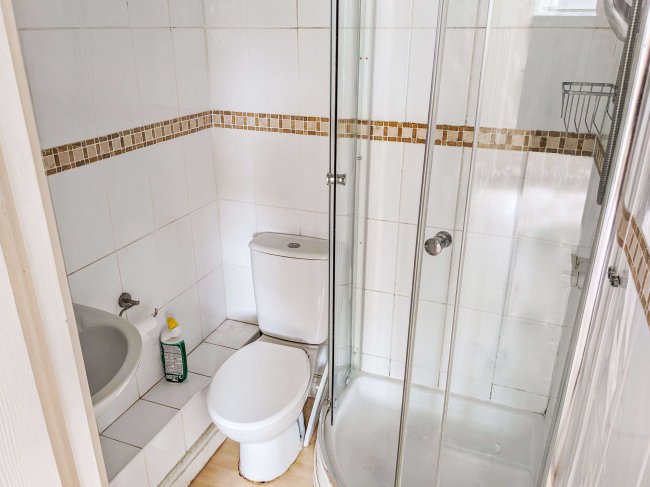 5 Etonhurst, Norfolk Square, Bognor Regis, W Sussex PO21 2JA 4