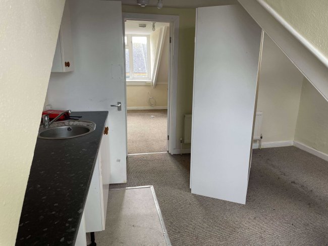 280 North Road West, Plymouth, Devon PL1 5DQ 5