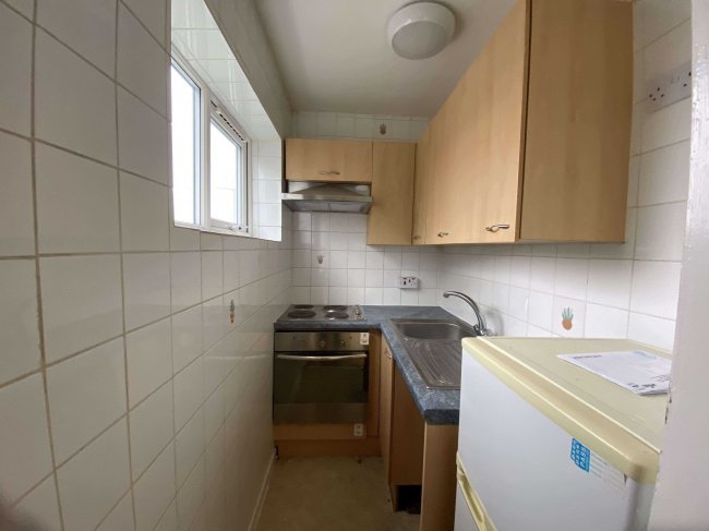 Apartments 2 3 6 10 & 11 Lewes House, 6 Lewes Road, Eastbourne, East Sussex, BN21 2BZ 8