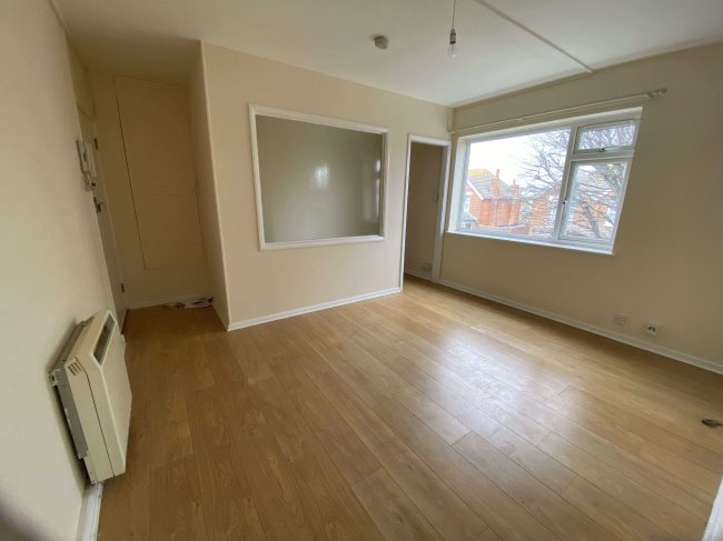 Apartments 2 3 6 10 & 11 Lewes House, 6 Lewes Road, Eastbourne, East Sussex, BN21 2BZ 8