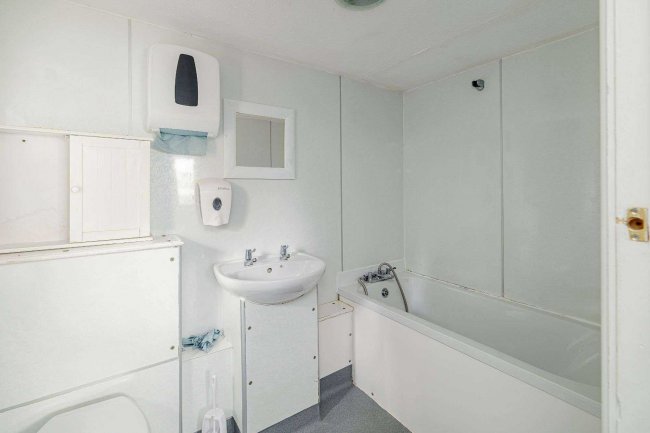 Bank Hall Farm, Swanlow Lane, Winsford, CW7 4BP 8