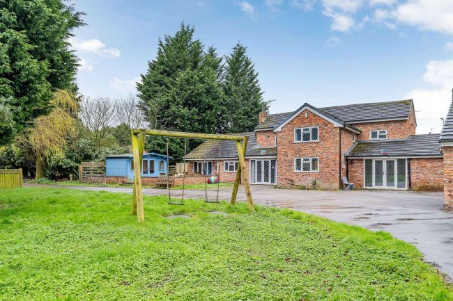 Bank Hall Farm, Swanlow Lane, Winsford, CW7 4BP 8
