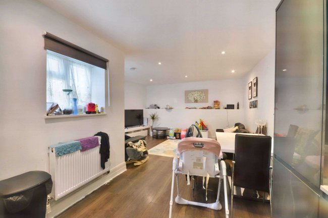 Flat 1 - Flat 3, 2A Wendover Road, London, NW10 4RT 9