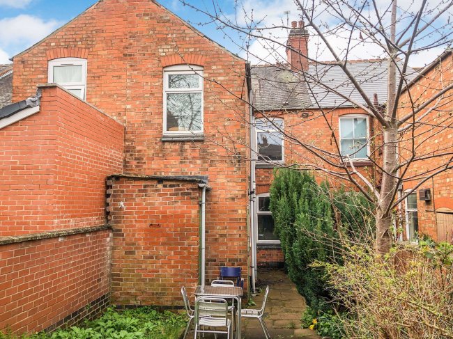 70 Lytton Road, Leicester, LE2 1WJ 1