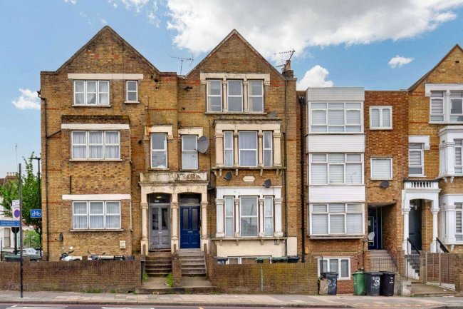 21C High Road, Stamford Hill, N15 6ND 1