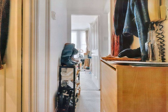 21C High Road, Stamford Hill, N15 6ND 1